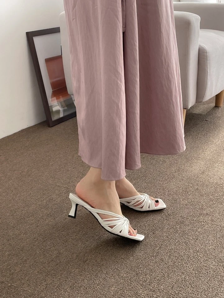 Vade - Korean Women Fashion - #thelittlethings - Twisted Sandals Mule Heel - 8