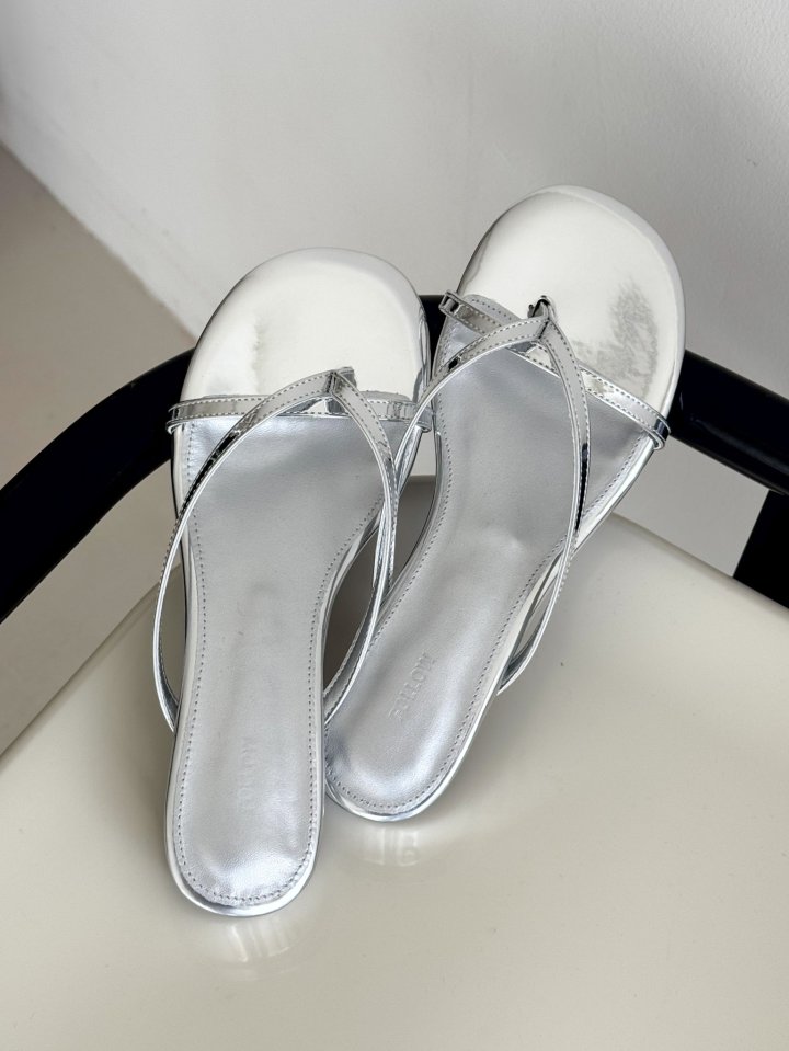 Vade - Korean Women Fashion - #thelittlethings - Round Twisted Slipper Sandals - 5