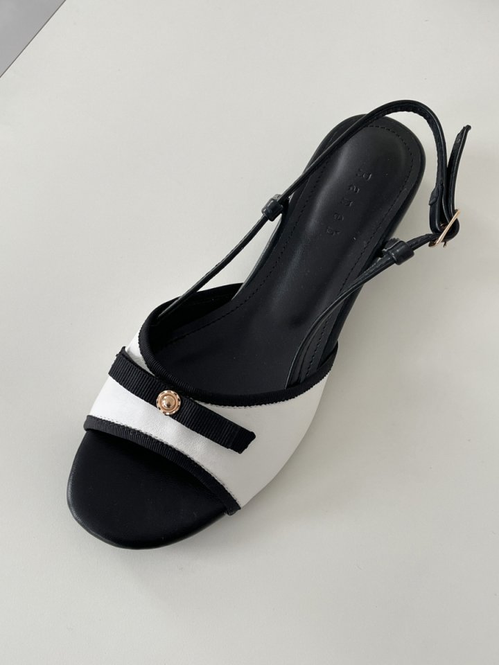 Vade - Korean Women Fashion - #thatsdarling - Mary Jane Round Open Flats - 4