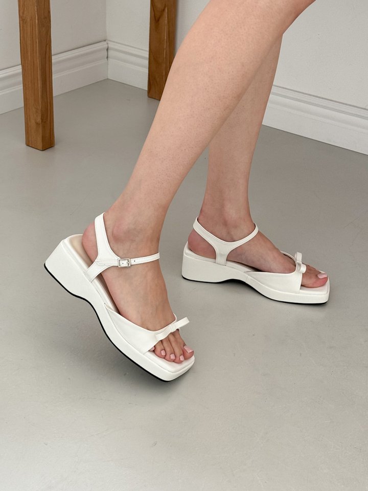 Vade - Korean Women Fashion - #thelittlethings - Sandals Platform Square Buckle Decor Heels - 9