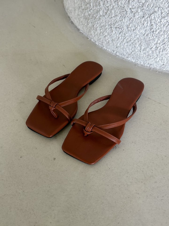 Vade - Korean Women Fashion - #vintageinspired - Slim Flip-Flop Slipper Sandals - 9