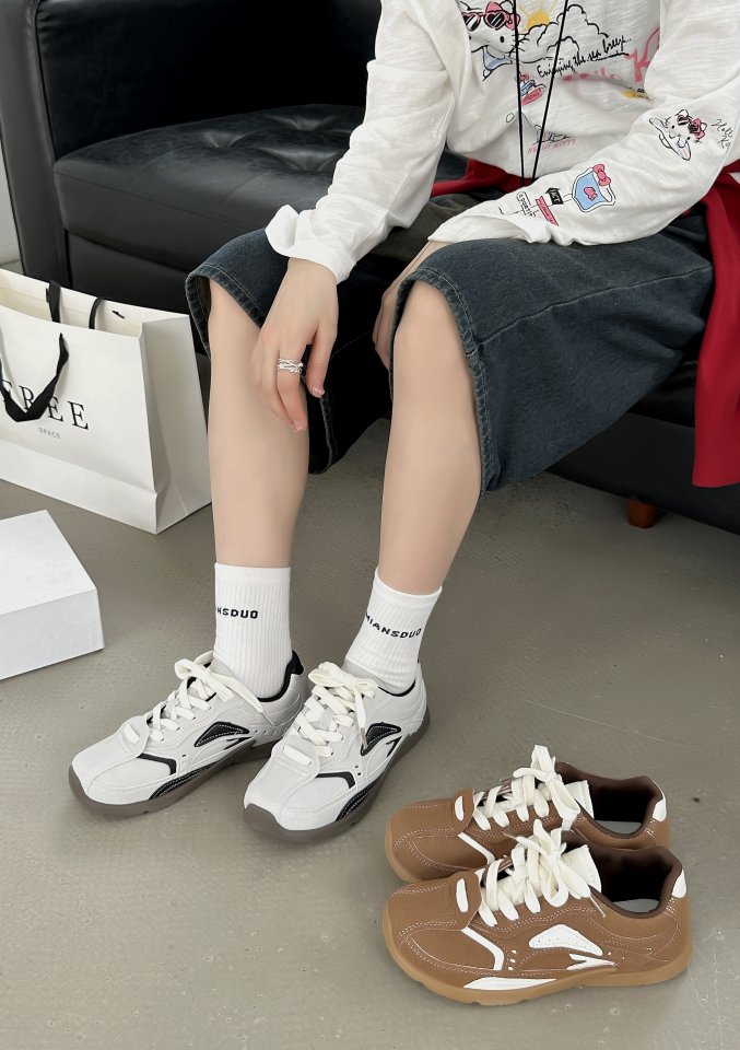 Vade - Korean Women Fashion - #vintageinspired - Basic Sneakers Round - 2