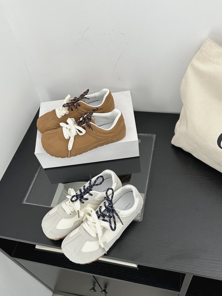 Vade - Korean Women Fashion - #vintageinspired - Sneakers Basic Two Laces