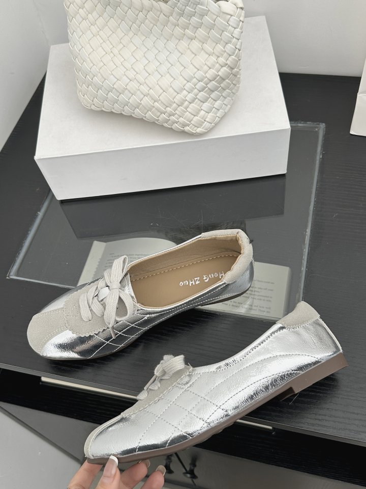 Vade - Korean Women Fashion - #vintageinspired - Sneakers Flat Round - 4