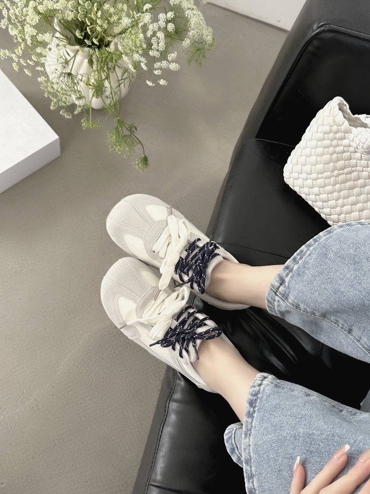 Vade - Korean Women Fashion - #vintagekidsstyle - Sneakers Basic Two Laces - 2