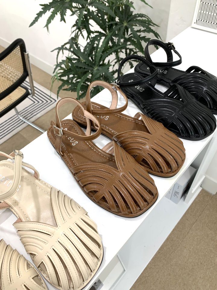 Vade - Korean Women Fashion - #womensfashion - Mary Jane Melissa Medusa Sandals