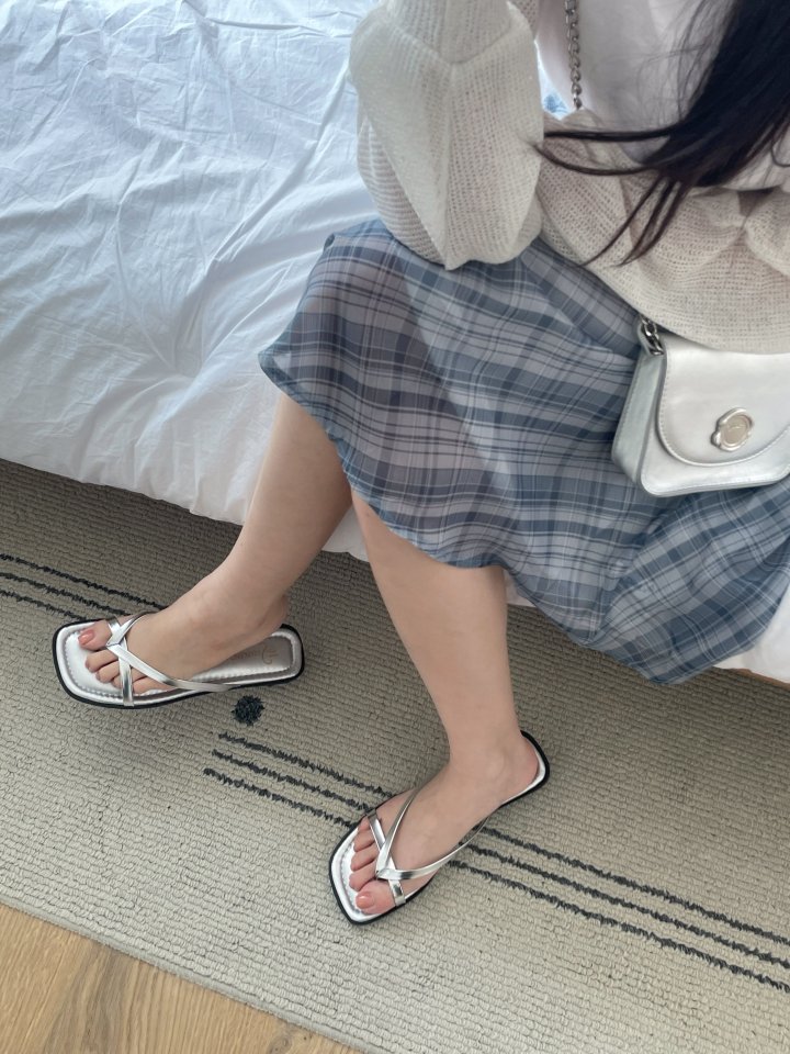 Vade - Korean Women Fashion - #womensfashion - Twisted Low Heel Slipper Sandals Flip-Flop - 10