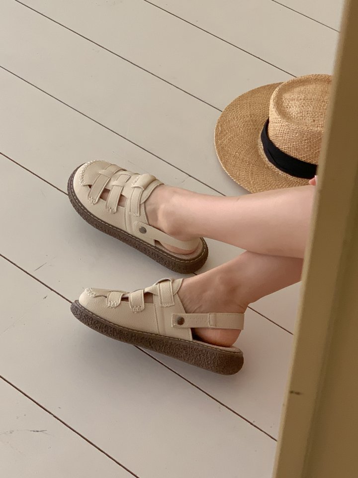 Vade - Korean Women Fashion - #momslook - Mule Medusa Sandals - 4