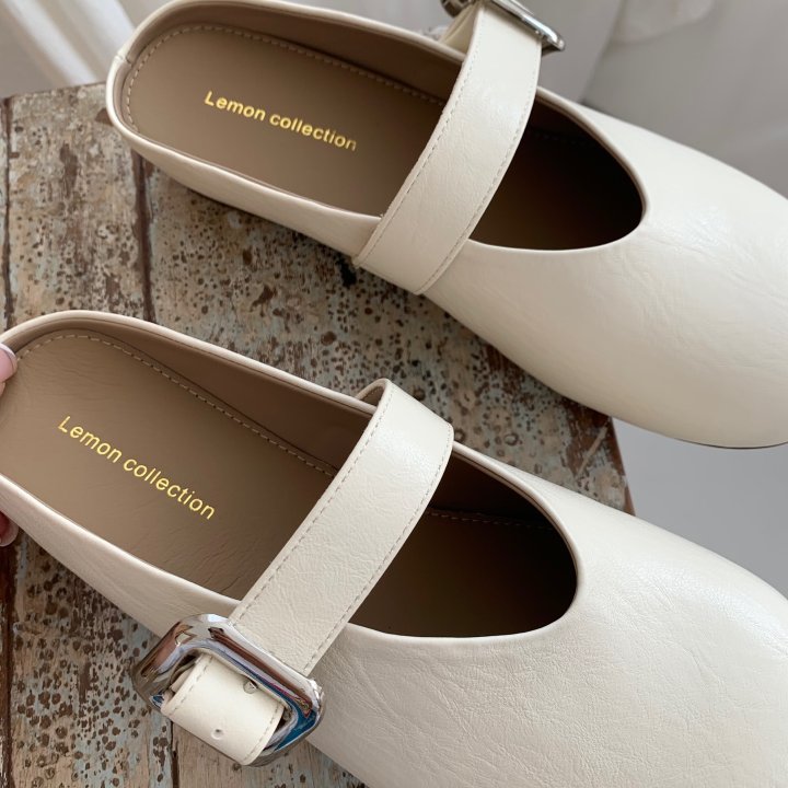 Vade - Korean Women Fashion - #womensfashion - Basic Mary Jane Flat