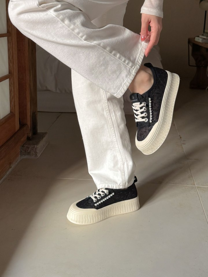 Vade - Korean Women Fashion - #womensfashion - Pearl Sneakers - 2