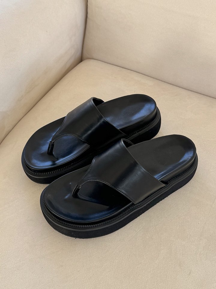 Vade - Korean Women Fashion - #womensfashion - Thong Point Sandals PU Black - 5