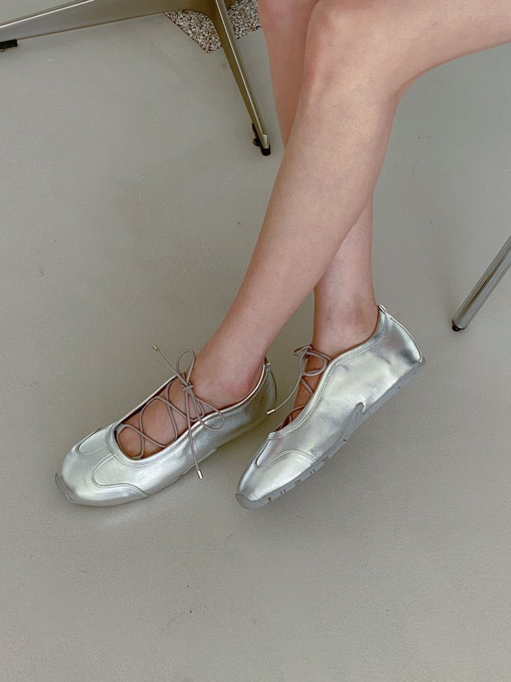 Vade - Korean Women Fashion - #womensfashion - Slim Round Flat - 11