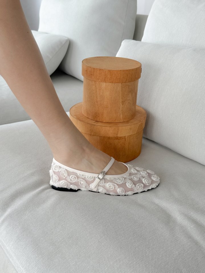 Vade - Korean Women Fashion - #womensfashion - Round Mary Jane Flower Pattern Mesh Flat - 10