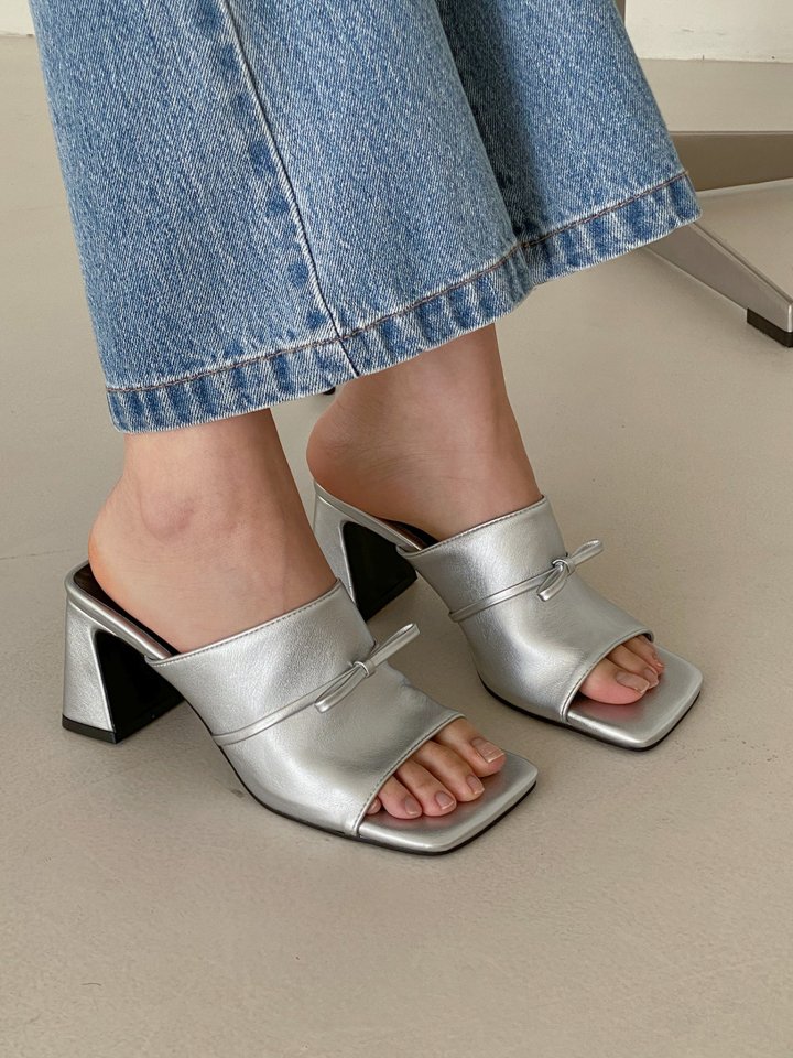 Vade - Korean Women Fashion - #womensfashion - Square Round Mule Sandals