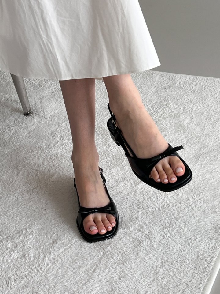 Vade - Korean Women Fashion - #womensfashion - New Summer Strap Square Ribbon Sandals - 6