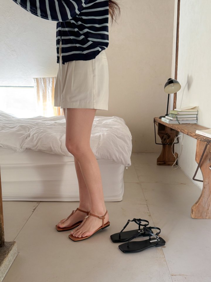 Vade - Korean Women Fashion - #womensfashion - Strap Point Flip-Flop Sandals - 11