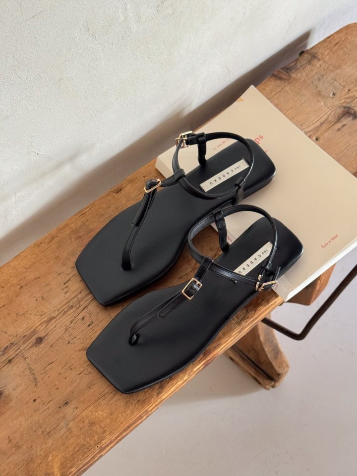 Vade - Korean Women Fashion - #womensfashion - Strap Point Flip-Flop Sandals - 5