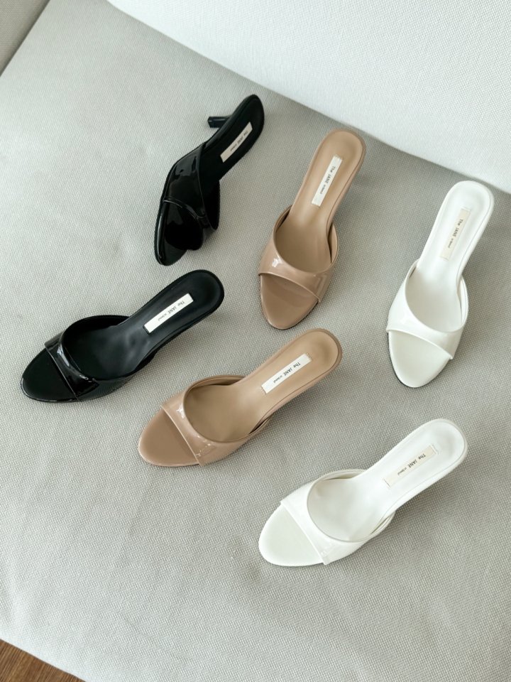 Vade - Korean Women Fashion - #womensfashion - Round Low Heel Mule Sandals Heel