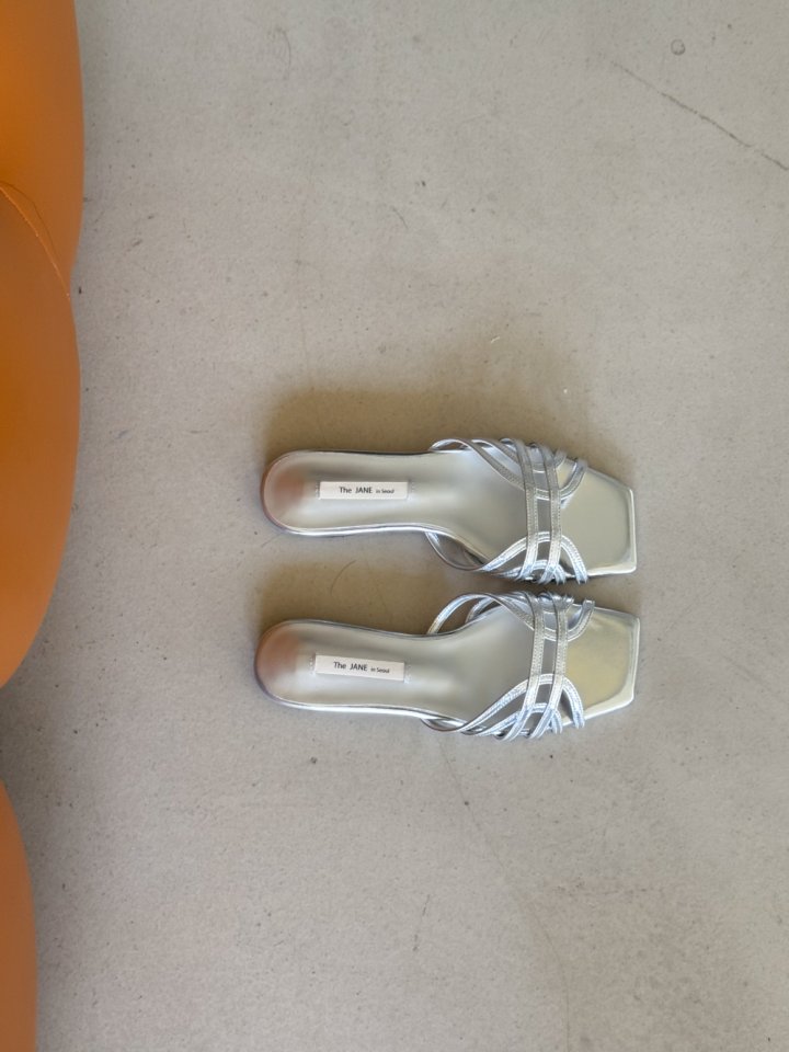Vade - Korean Women Fashion - #womensfashion - Square Pattern Low Heel Sandals - 10