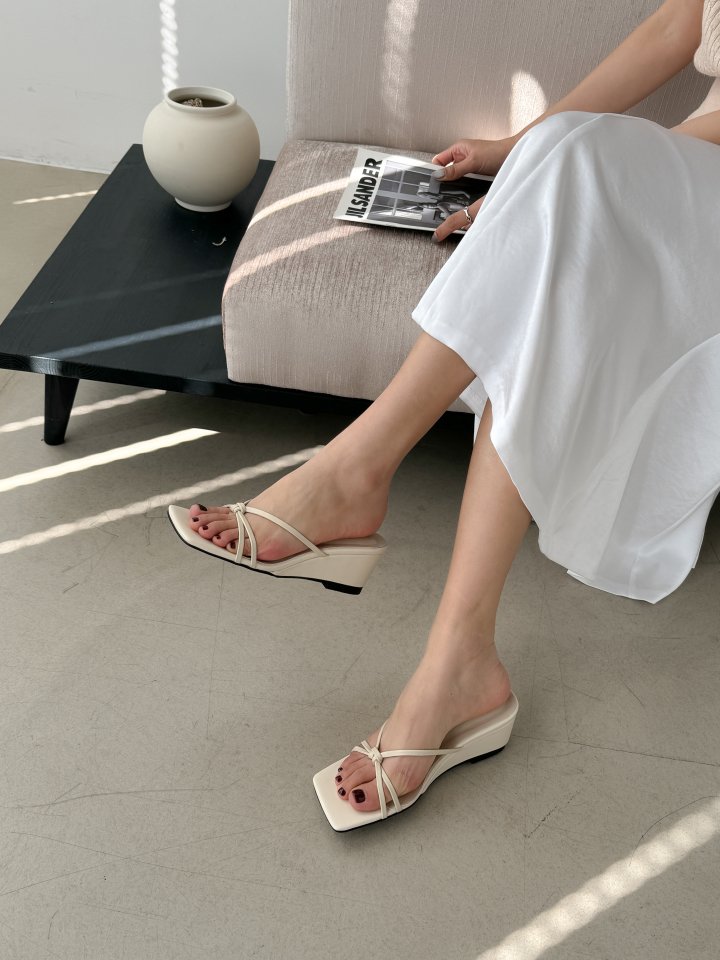 Vade - Korean Women Fashion - #womensfashion - Wedge String Point Sandals Heel - 12