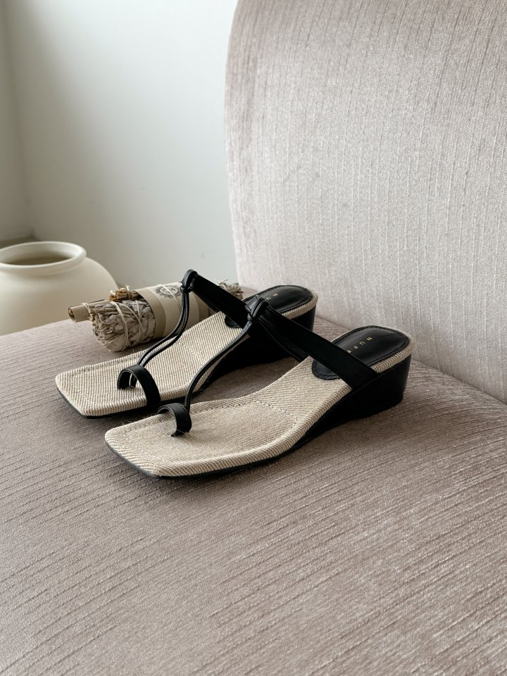 Vade - Korean Women Fashion - #womensfashion - Wedge Open-Toe Flip-Flop Sandals Heel - 6