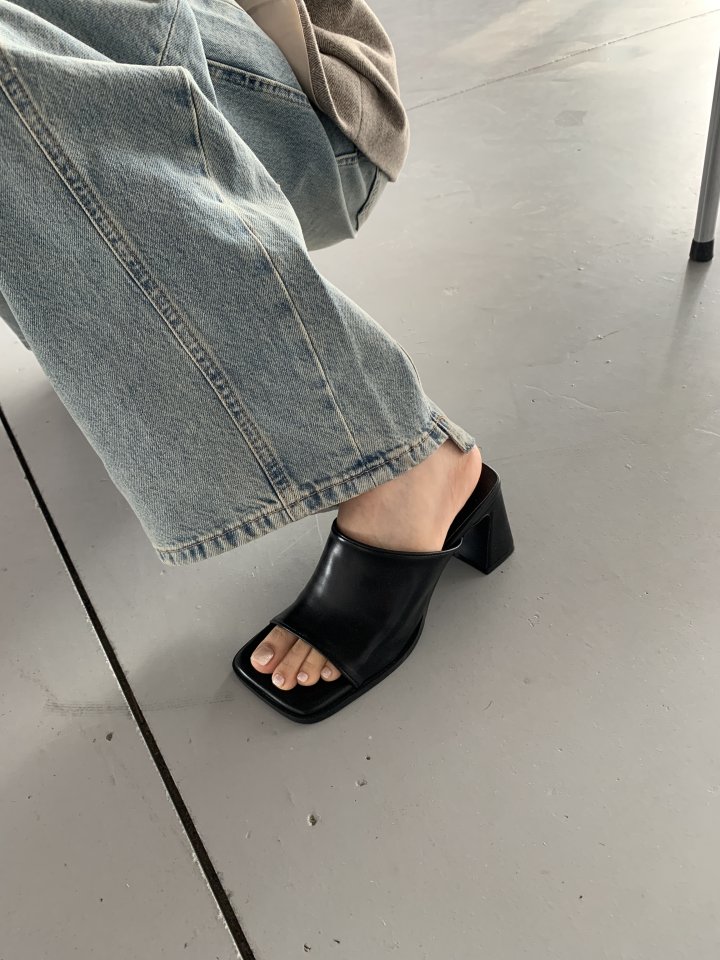 Vade - Korean Women Fashion - #momslook - Square Open-Toe Sandals Heel - 4