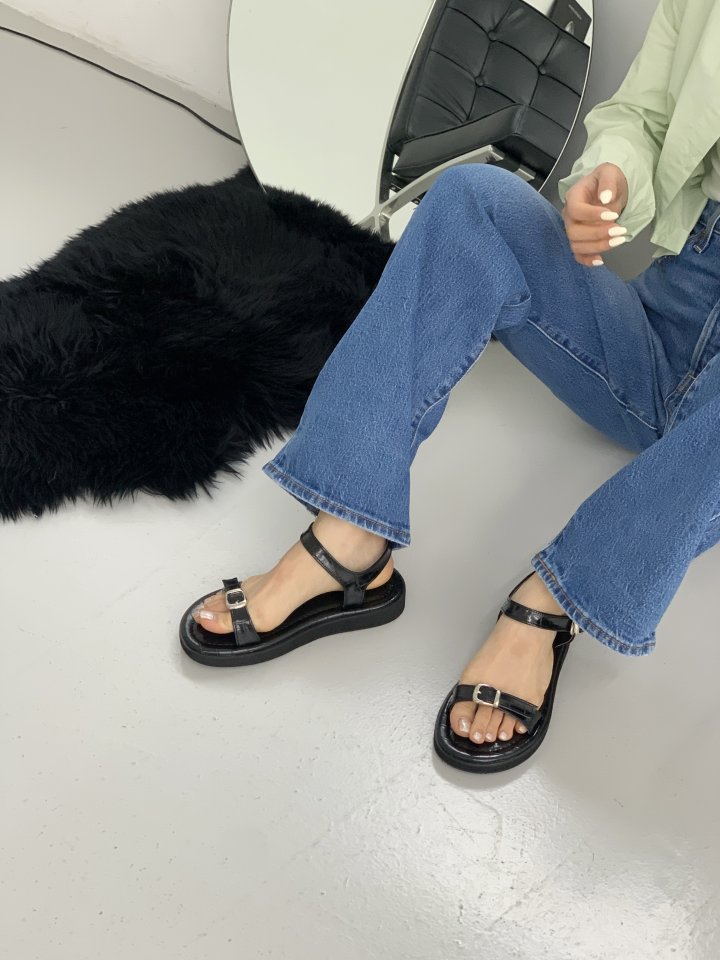 Vade - Korean Women Fashion - #womensfashion - Round Strap Sandals