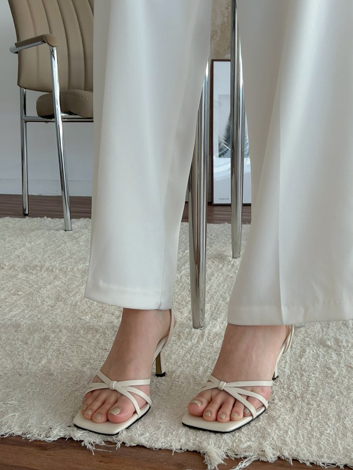 Vade - Korean Women Fashion - #womensfashion - Twisted Strap Sandals Heel