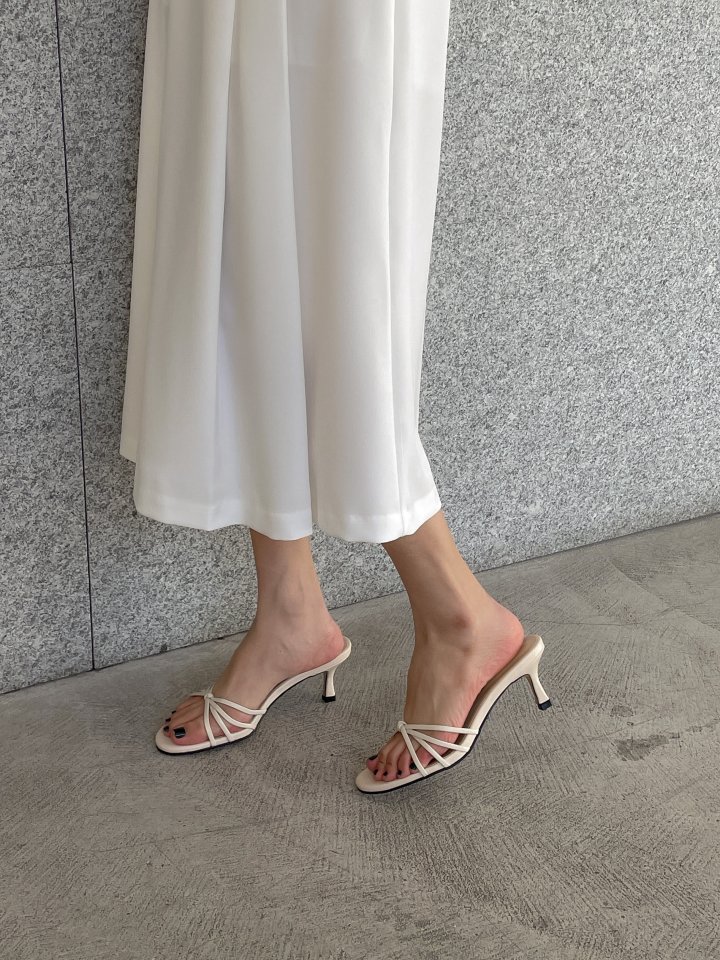 Vade - Korean Women Fashion - #womensfashion - Sandals Round Twisted Mule Heel - 11