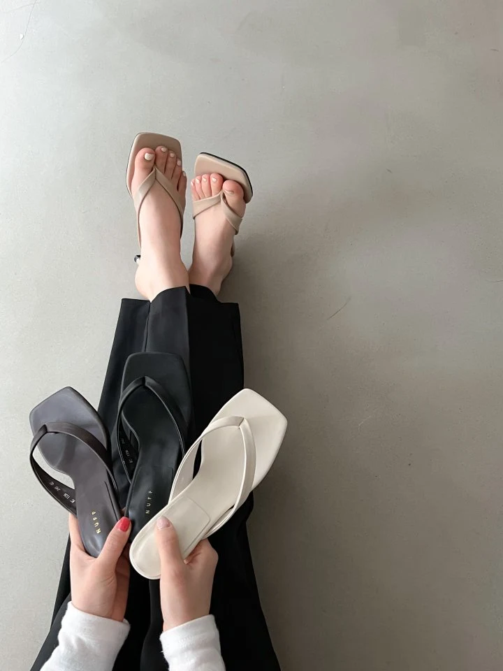 Vade - Korean Women Fashion - #womensfashion - Square Flip-Flop Sandals Mule Heel - 10