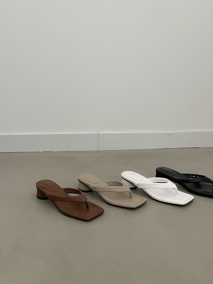 Vade - Korean Women Fashion - #womensfashion - Round Heel Square Flip-Flop Sandals Heel - 3