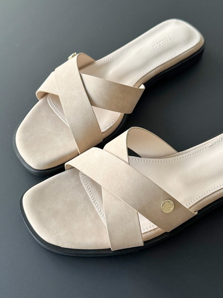 Vade - Korean Women Fashion - #womensfashion - X Strap Point Decoration Sandals - 3