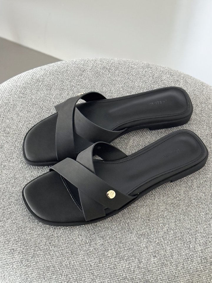 Vade - Korean Women Fashion - #womensfashion - X Strap Point Decoration Sandals - 7