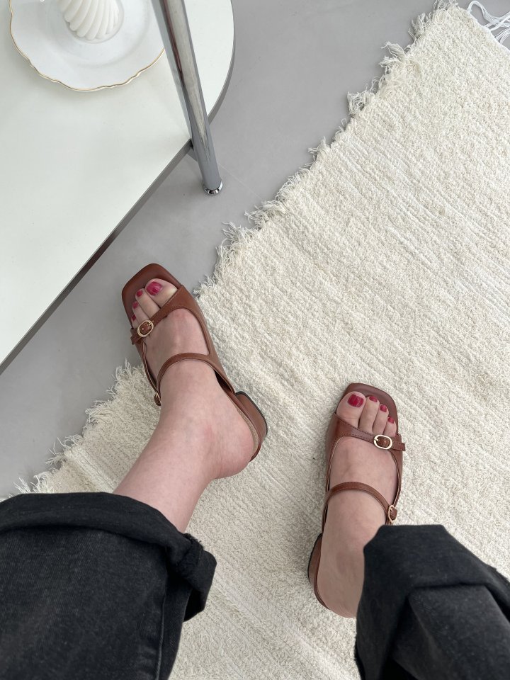Vade - Korean Women Fashion - #womensfashion - Round Sandals