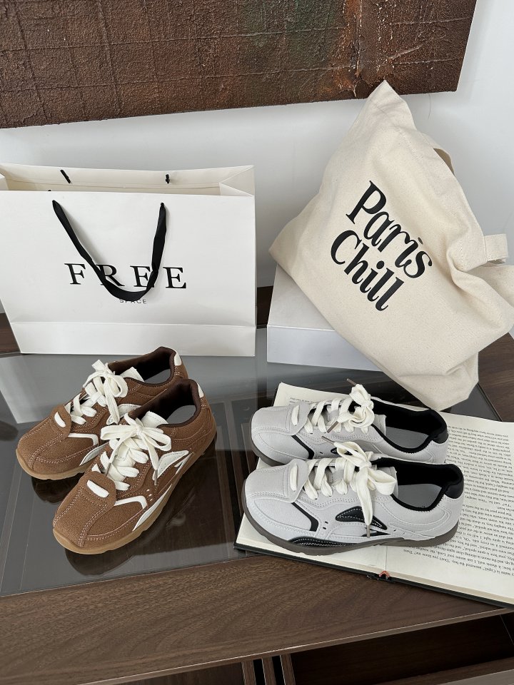 Vade - Korean Women Fashion - #womensfashion - Basic Sneakers Round