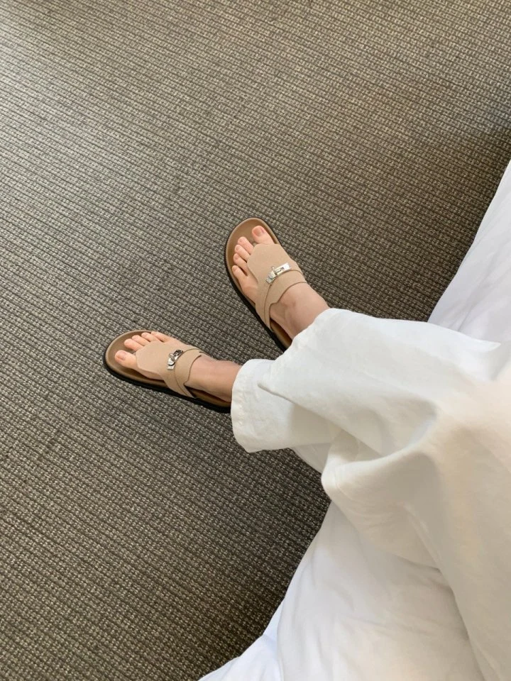 Vade - Korean Women Fashion - #womensfashion - Summer Thong Gold Decor Round Slippers - 6