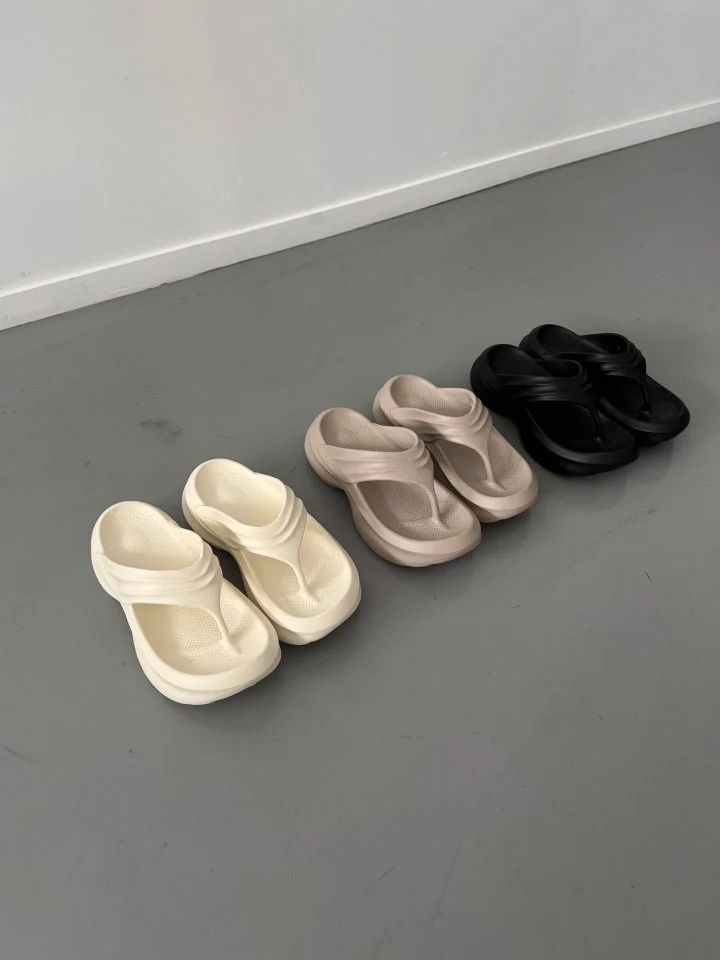 Vade - Korean Women Fashion - #womensfashion - Cushioned EVA Thong Sandals