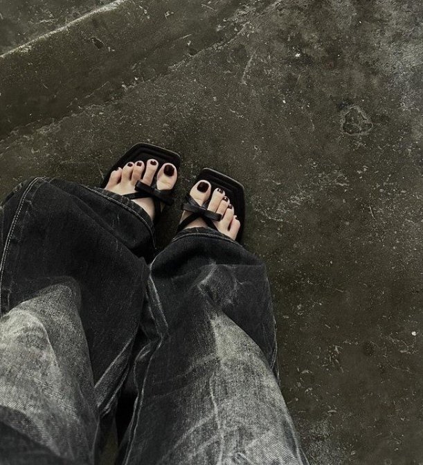 Vade - Korean Women Fashion - #womensfashion - Open-toe Toe Point Slipper Ribbon Sandals - 2