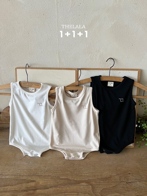 Square Suit (set of 3) Square Suit (set of 3)