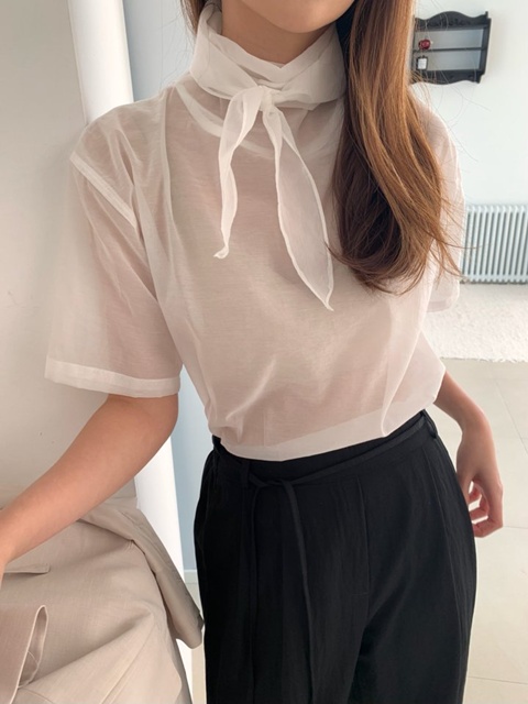 Roetie Tie Blouse