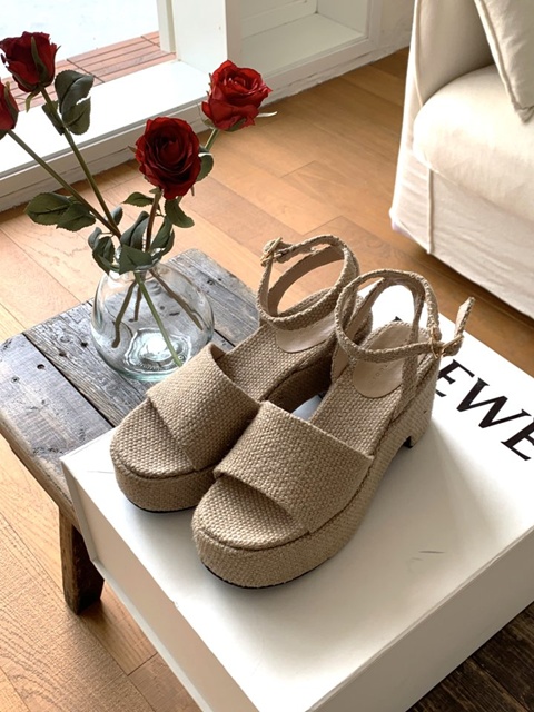 Basic Platform Mary Jane Sandals
