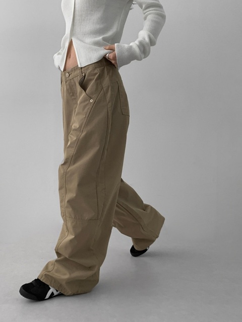 Curved Seam Denim Pants