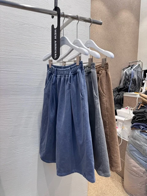 Pig Belt Bermuda Pants Pig Belt Bermuda Pants