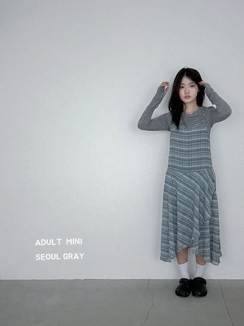 Adult Sleeve Hanger Tee