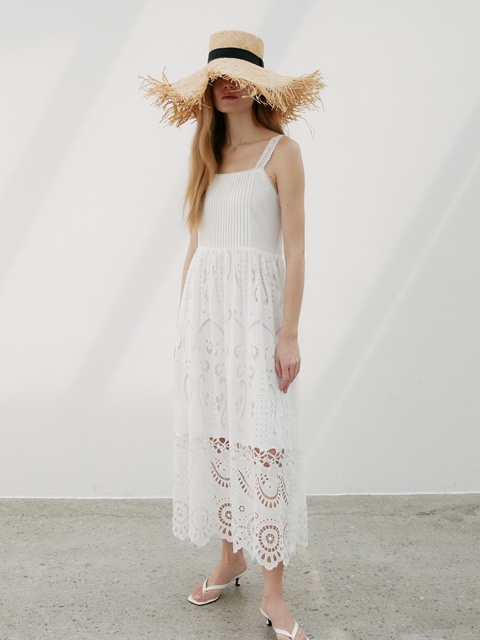 M Embroidery Pintuck One-piece M Embroidery Pintuck One-piece