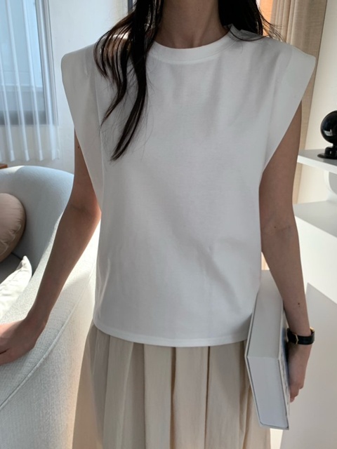 Vera Sleeveless Tee Vera Sleeveless Tee