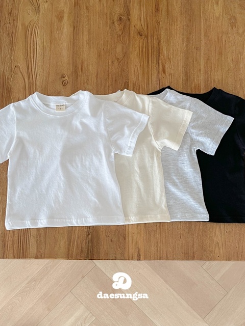 Daily Plain Short Sleeve Tee Daily Plain Short Sleeve Tee