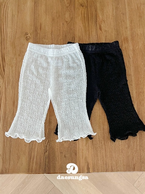 Beads Lace Flare Leggings Beads Lace Flare Leggings
