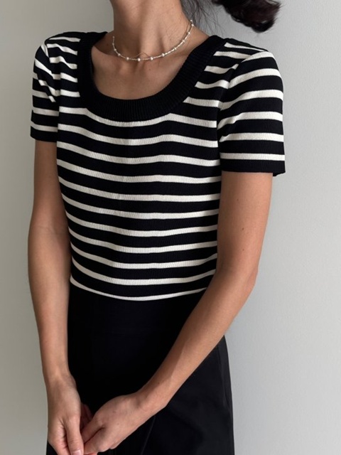 Ola Square Short Sleeve Knit Ola Square Short Sleeve Knit