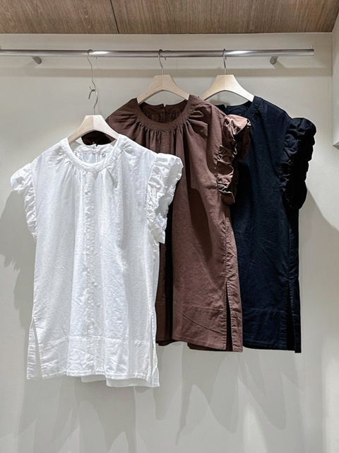 Linen Ruffle Sleeveless Blouse Linen Ruffle Sleeveless Blouse